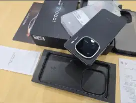 Iqoo 12 Ram 16/512 GB Kondisi Sperti Baru