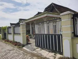 Dijual rumah mewah siap huni beserta isinya