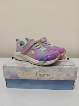 SKECHERS GIRL SIZE 28