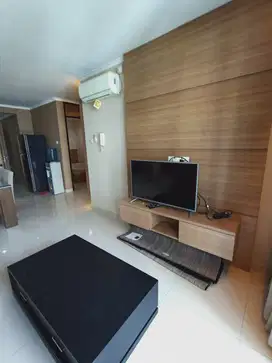 Spesialis apartement Hamptons park unit bagus