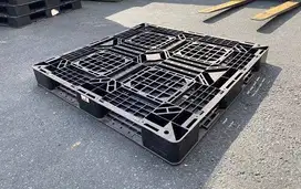 Palet plastik 108x108x12cm // pallet plastic second