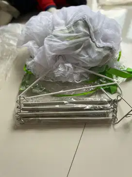 Ayunan besi 4 per dan kelambu