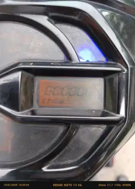 Driver mobil motor matic manual