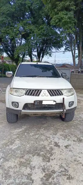 pajero diesel AT 4x4 exceed 2010 white