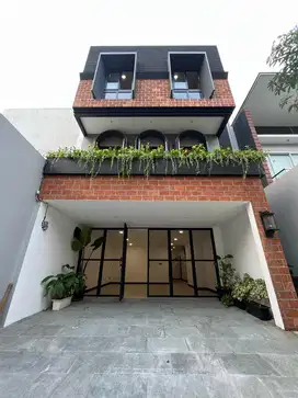 Rumah Cantik di Pondok Indah Jakarta Selatan