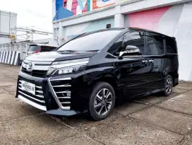 Toyota Voxy hitam th 2020,tgn 1,pjk pjg