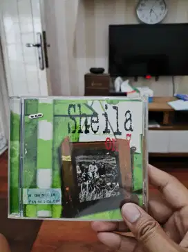 CD Sheila on 7 album pertama (original)