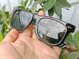 Kacamata rayban hitam glossy