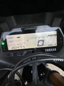 DIJUAL SANTAI Yamaha R15 THN 2018