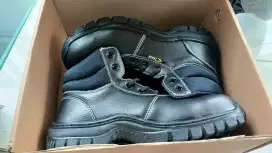 Sepatu safety raktayo A106H