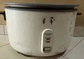 Rice cooking panasonic type SR 972F