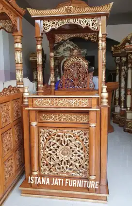 Mimbar masjid khutbah ukiran
