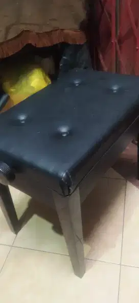 Kursi piano modeL UP/DOWN