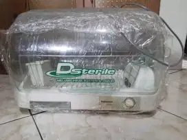 Mesin steril botol dan piring bayi