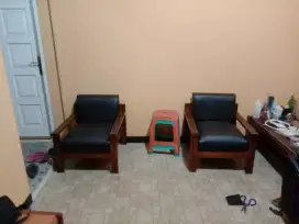Melayani servis sofa panggilan