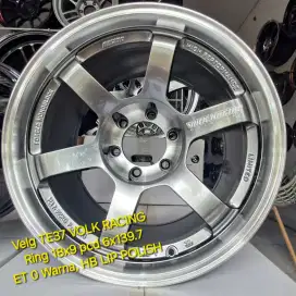 Velg TE37 VOLK RACING 
Ring 18x9 pcd 6x139.7
ET 0 Warna, HB LIP POLISH