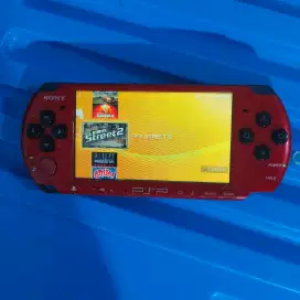 Psp slim 3006 warna asli hitam.merah bukan kombinasi sendiri full game