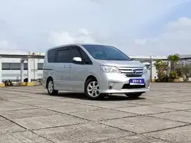 Ready !!! Nissan Serena HWS 2.0 AT 2014 Silver KM 148RB
