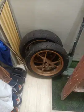 Jual velg + ban nmax standarr
