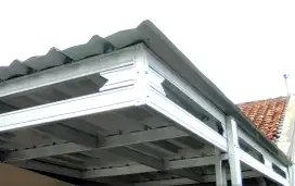 Atap garasi rumah galvalum.