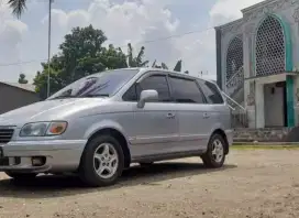 Hyundai Trajet thn 2000 Matic 2000cc