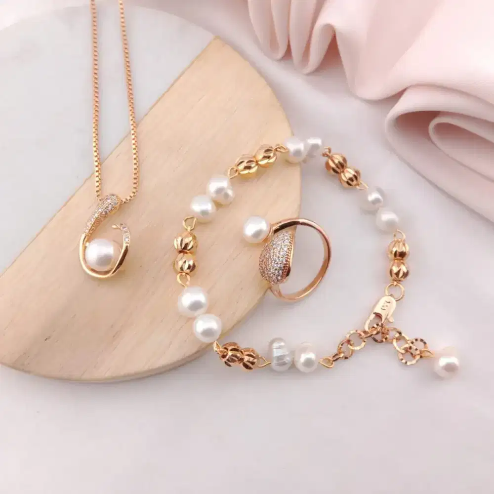 Perhiasan mutiara