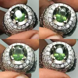 NATURAL GREEN SAPPHIRE NO HEAT 2.29 CTS HQ