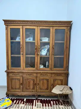 Lemari jati ulir