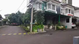Rumah second terawat dalam komplek besar jual cepat