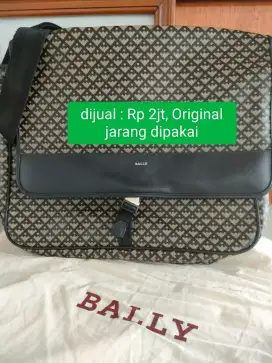 Barang Branded Tas & Sepatu