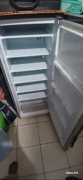 Freezer LG 1 pintu 3.5 juta
