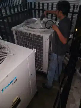 Jasa service AC KULKAS MESIN CUCI FREZEERBOX SHOWCASE CILEUNGSI