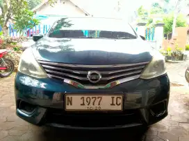 Nissan grand Livina 2014 sv