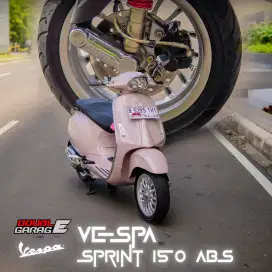Vespa Sprint Iget 150 ABS Merah Muda 2021