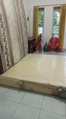 Dijual Dipan dan sandaran kepala merk Elite