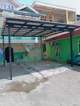 Kanopi baja ringan