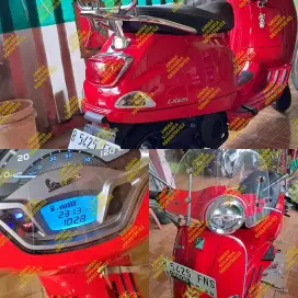 VESPA LX 2023 LOW KILOMETER MULUS TANGAN PERTAMA