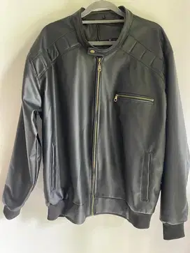 Jaket kulit bomber