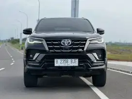 FORTUNER VRZ 2.8 GR SPORT AT 2022