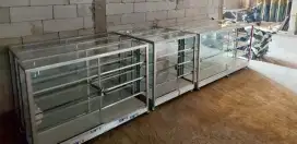 Etalase Kaca Baru