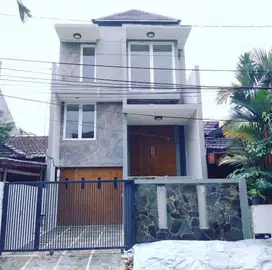 Jual Cepat Rumah 3Lantai Siap Huni Di Pondok Indah Jakarta Selatan