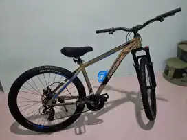 Sepeda merk Pacific Invert 2.0.