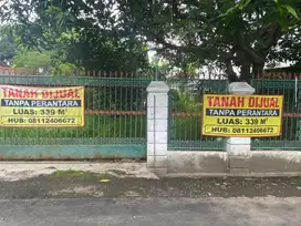 Tanah di sekitar jalan Tuparev