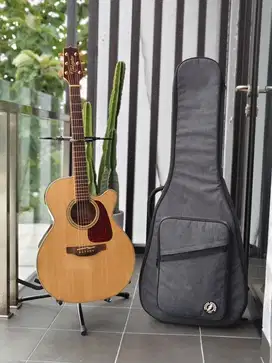 GITAR AKUSTIK TAKAMINE