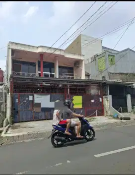 Dijual Cepat Rumah Bagus untuk tempat usaha