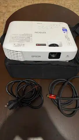 Epson EB E500 Mulus Like New Nominus