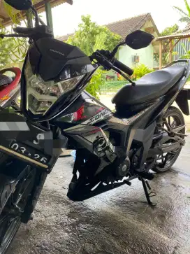 Dijual Motor Honda SONIC th 2016