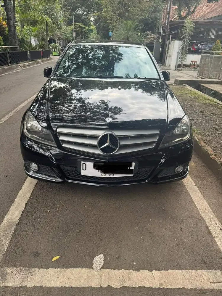 Mercedes-Benz C200 2012 Bensin