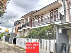 Rumah 2 Lantai Mewah di Jatiwaringin Pondok Gede Bekasi