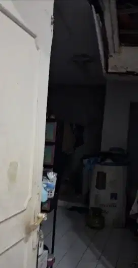 Rumah lama butuh renovas dkt stasiun dan tol i perkic bintaro sekt 5i